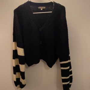 Balloon Sleeved Knitted Cardigan